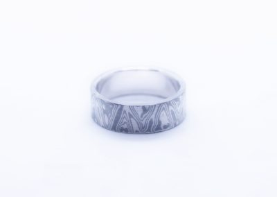 Mokume Gane Ring aus Silber und Eisen